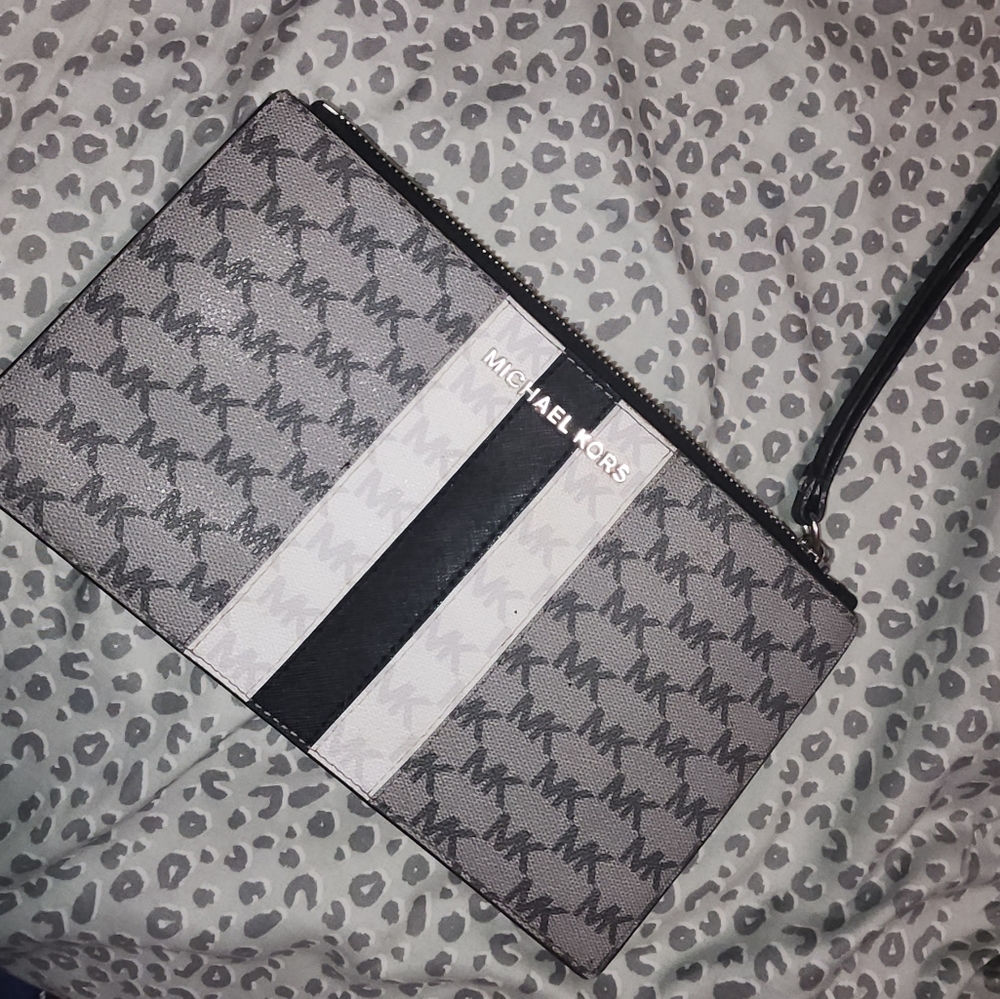 Mk wristlet